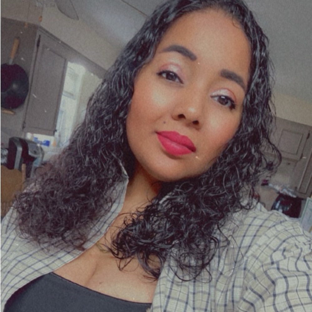 Meet your Posher, Danielle